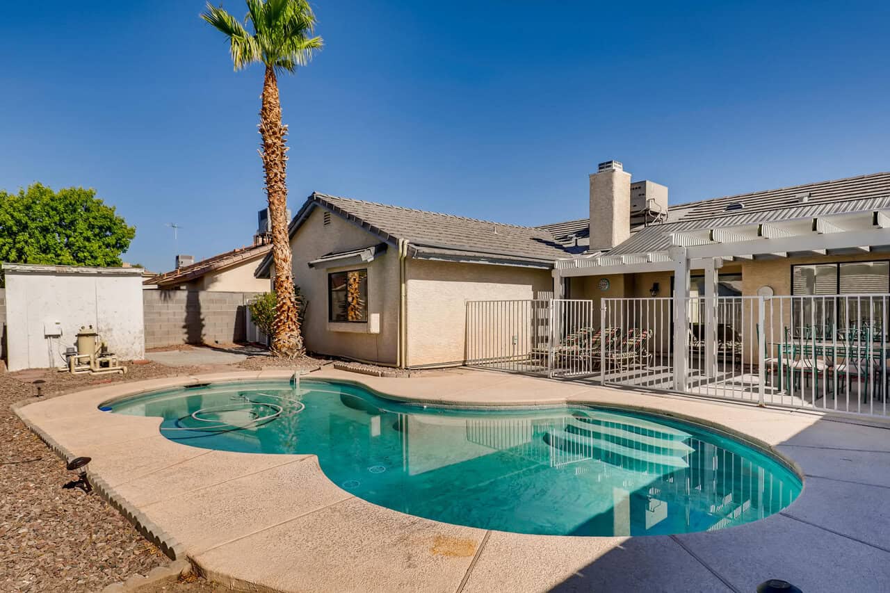 4315 Basil Leaf Ave North Las large 011 009 Back Yard 1500x1000 72dpi AvenueWest Global
