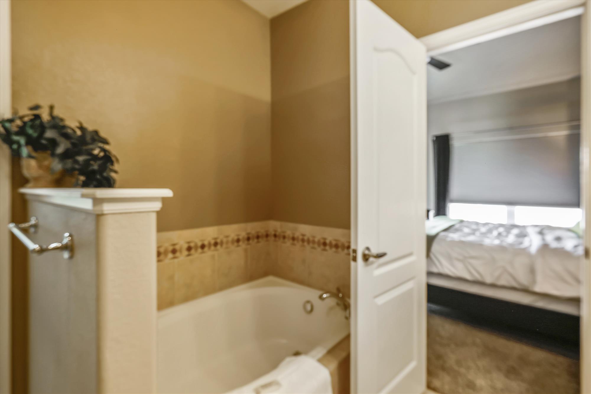 Fort Collins, Colorado, 2 Bedrooms Bedrooms, ,2 BathroomsBathrooms,Condo,Furnished,Brookfield Dr Unit D,1044
