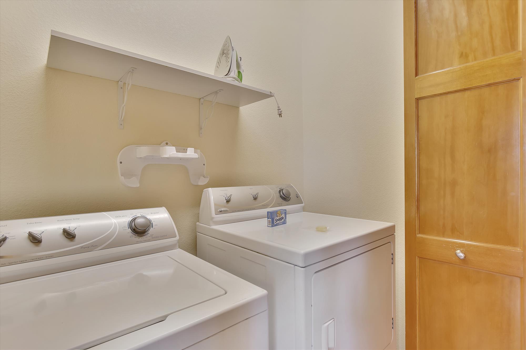 Fort Collins, Colorado, 2 Bedrooms Bedrooms, ,2.5 BathroomsBathrooms,Condo,Furnished,Pine St Unit 108,1045