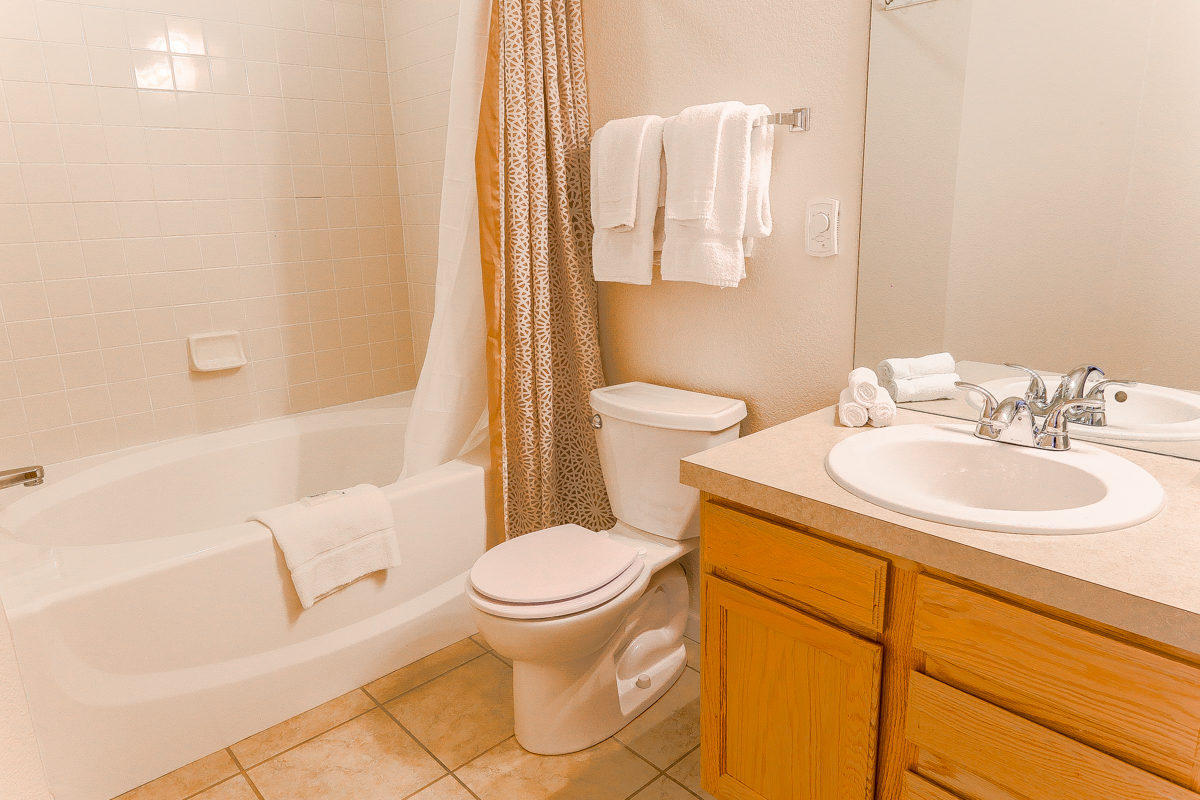 Fort Collins, Colorado, 2 Bedrooms Bedrooms, ,2 BathroomsBathrooms,Condo,Furnished,White Willow Dr #B-130,1054