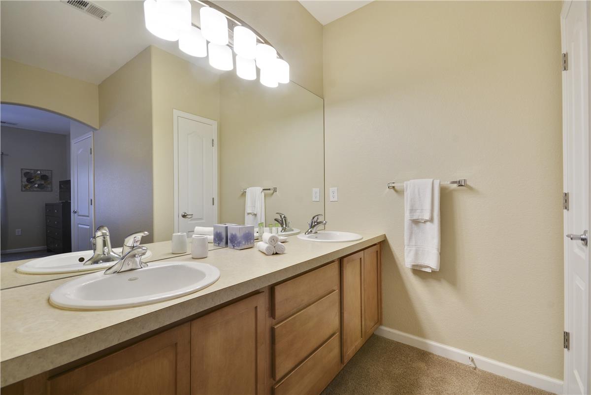 Loveland, Colorado, 2 Bedrooms Bedrooms, ,2 BathroomsBathrooms,Townhome,Furnished,Hahns Peak Dr #102,1055