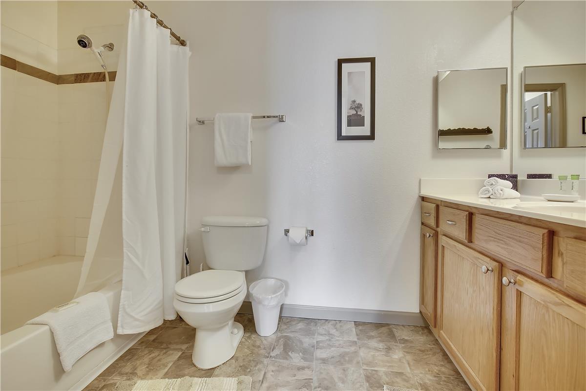 Fort Collins, Colorado, 2 Bedrooms Bedrooms, ,2 BathroomsBathrooms,Condo,Furnished,Fossil Creek Pkwy #5305,1058