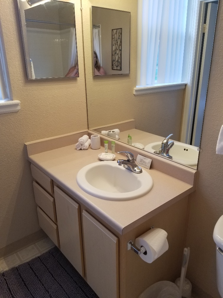 Longmont, Colorado, 2 Bedrooms Bedrooms, ,2 BathroomsBathrooms,Apartment,Furnished,Pike Rd #4-108,1068