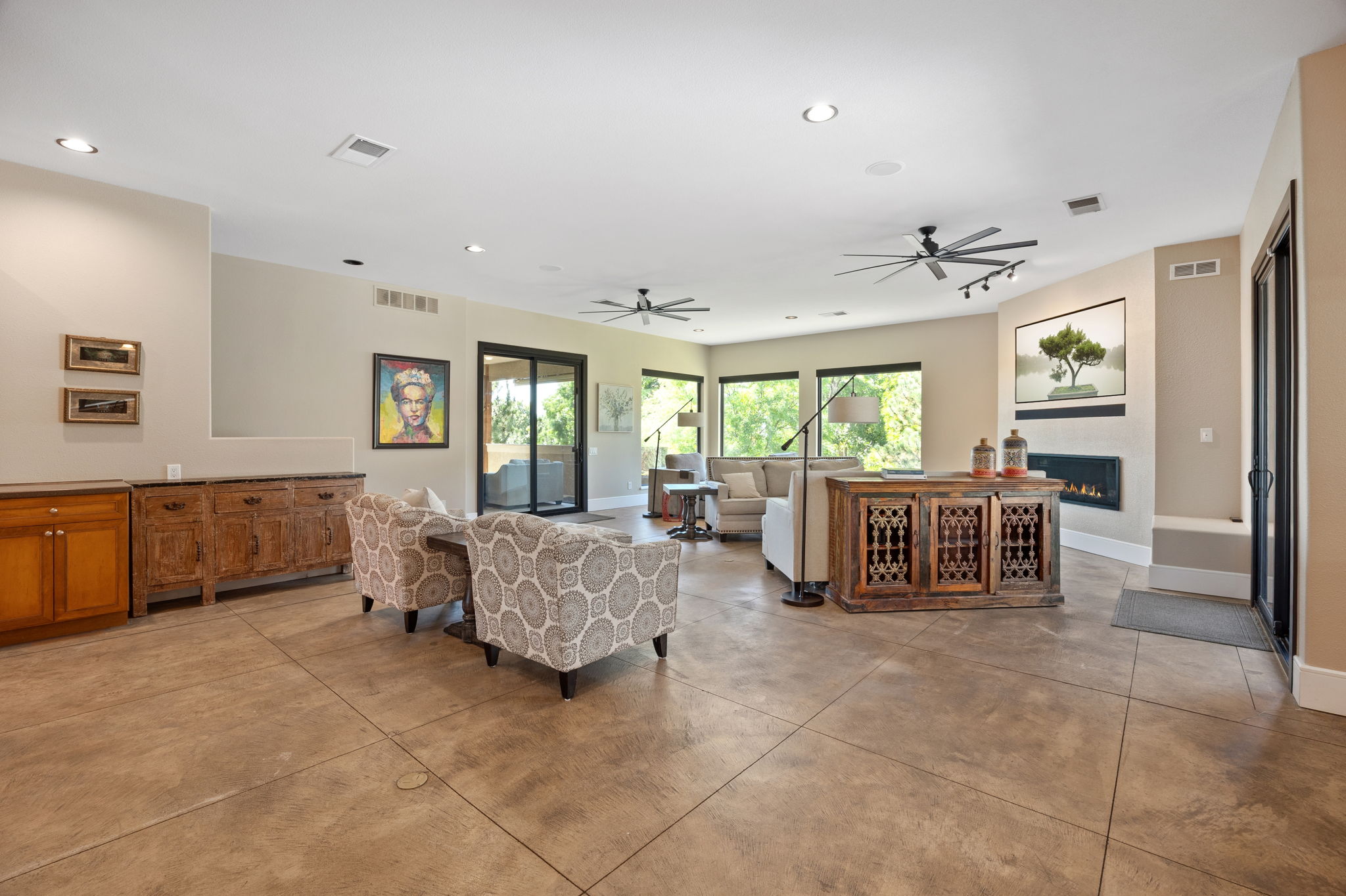 4 Bedroom Fully-Furnished Executive Home in Lakewood, Colorado
