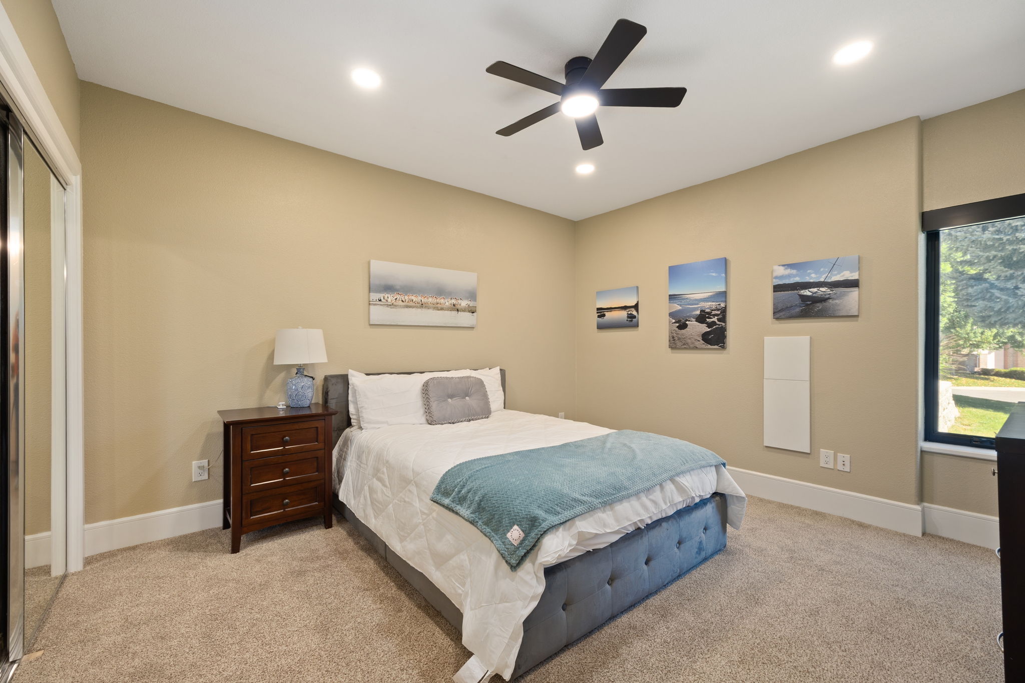 4 Bedroom Fully-Furnished Executive Home in Lakewood, Colorado