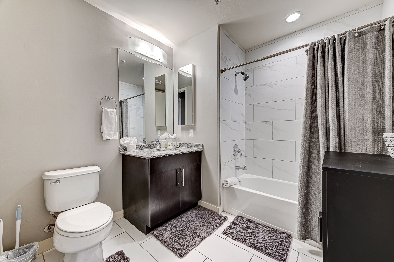 353 E Bonneville Av, #908, 89101, Nevada Las Vegas, 1 Bedroom Bedrooms, ,1 BathroomBathrooms,Condo,Furnished,Juhl,E Bonneville,9,1324