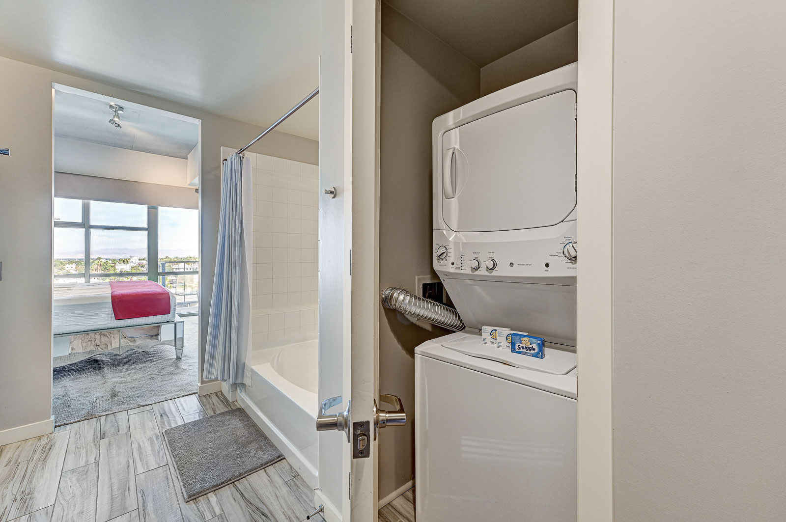 Las Vegas, Nevada, 1 Bedroom Bedrooms, ,1 BathroomBathrooms,Condo,Furnished,Juhl,E Bonneville,6,1737