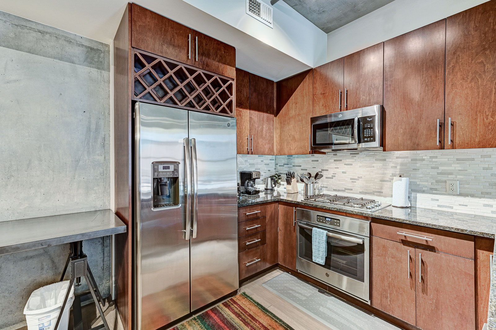 Las Vegas, Nevada, 2 Bedrooms Bedrooms, ,2 BathroomsBathrooms,Condo,Furnished,Juhl,E Bonneville,11,1747