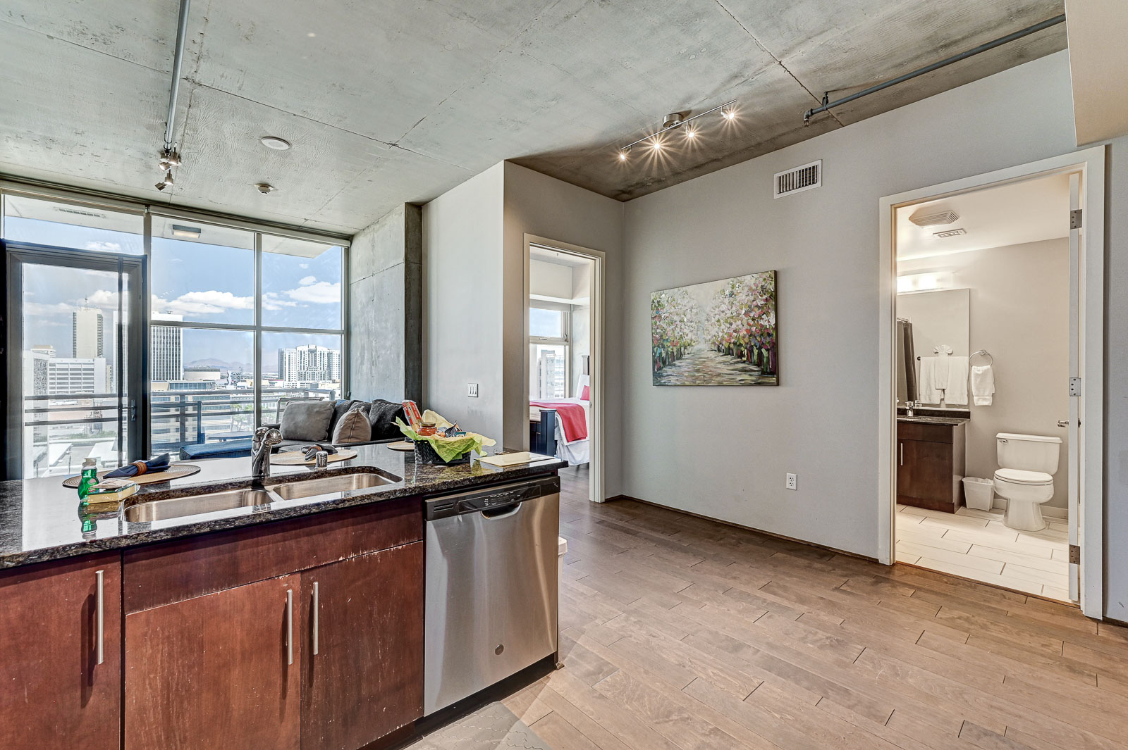 Las Vegas, Nevada, 2 Bedrooms Bedrooms, ,2 BathroomsBathrooms,Condo,Furnished,Juhl,E Bonneville,11,1747