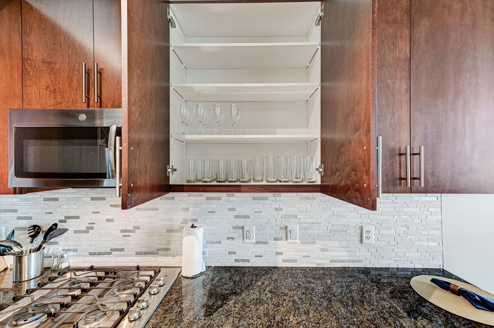 Las Vegas, Nevada, 2 Bedrooms Bedrooms, ,2 BathroomsBathrooms,Condo,Furnished,Juhl,E Bonneville,11,1747