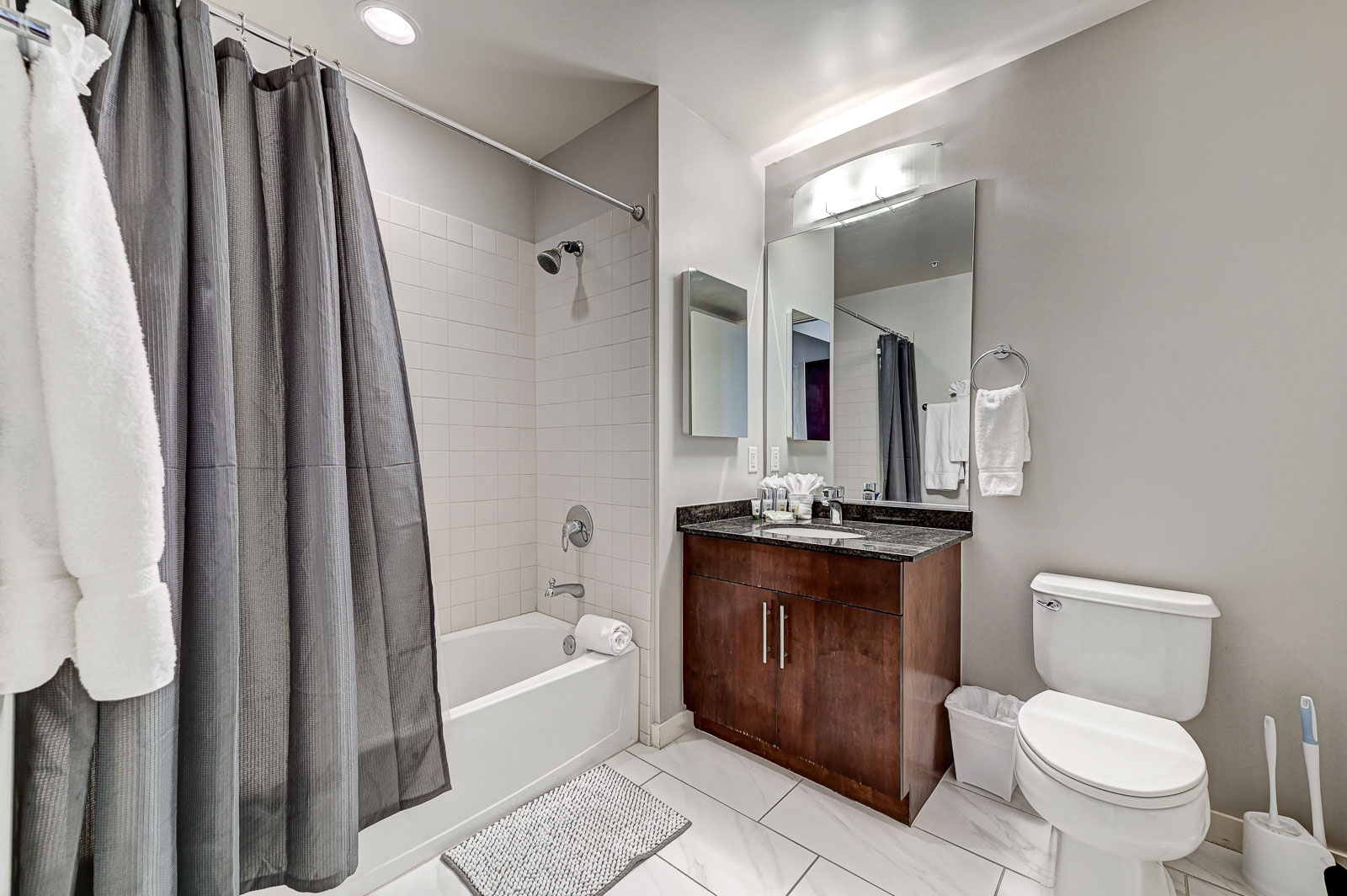 Las Vegas, Nevada, 2 Bedrooms Bedrooms, ,2 BathroomsBathrooms,Condo,Furnished,Juhl,E Bonneville,11,1747