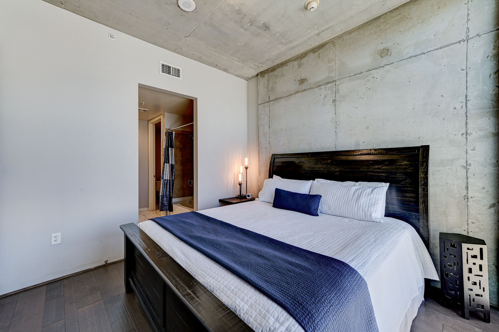 Las Vegas, Nevada, 2 Bedrooms Bedrooms, ,2 BathroomsBathrooms,Condo,Furnished,Juhl,E Bonneville,11,1747