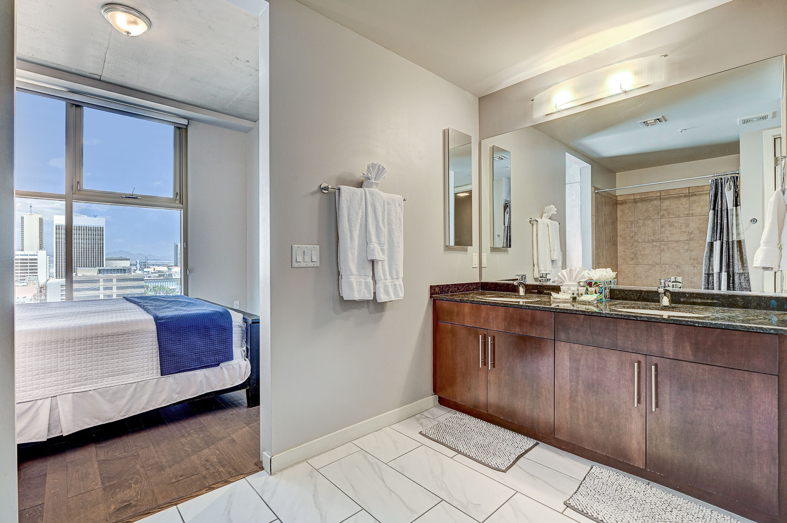 Las Vegas, Nevada, 2 Bedrooms Bedrooms, ,2 BathroomsBathrooms,Condo,Furnished,Juhl,E Bonneville,11,1747