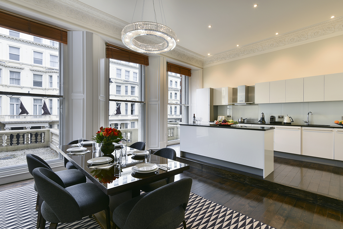 img Fraser Suites Kensington London 3 Bedroom Executive Living Area Dining Area AvenueWest Global