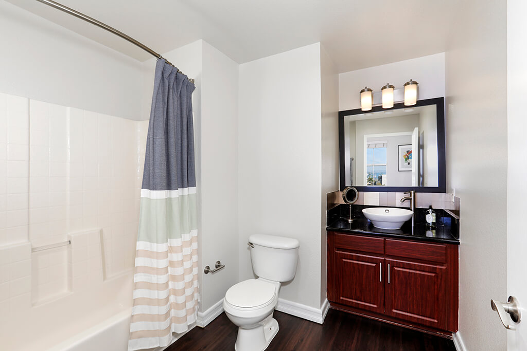 img Model Bathroom at II Palazzo Apartments in San Diego CA AvenueWest Global