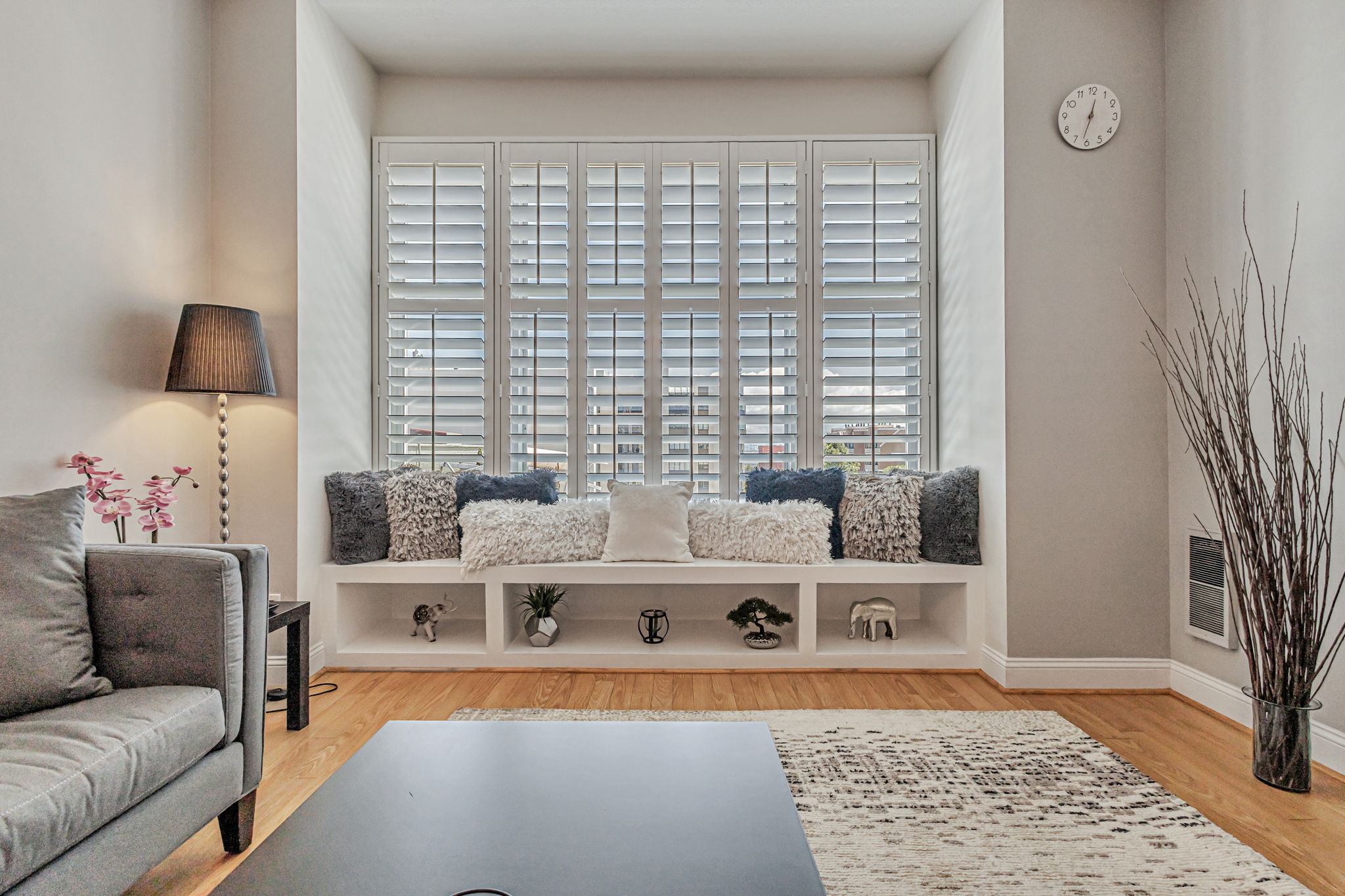 img 13 web or mls 220 lombard st 522 AvenueWest Global