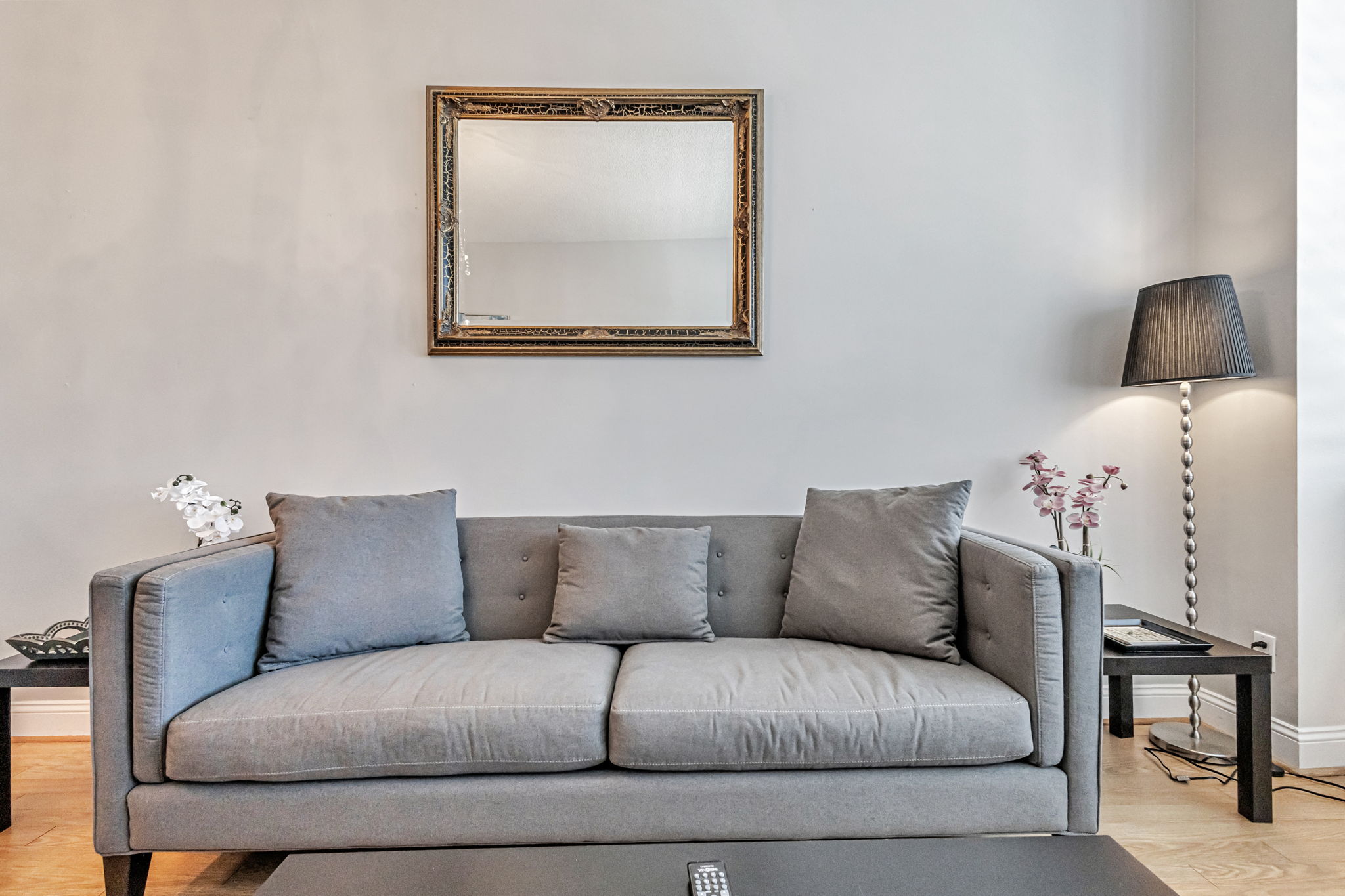img 14 web or mls 220 lombard st 522 AvenueWest Global
