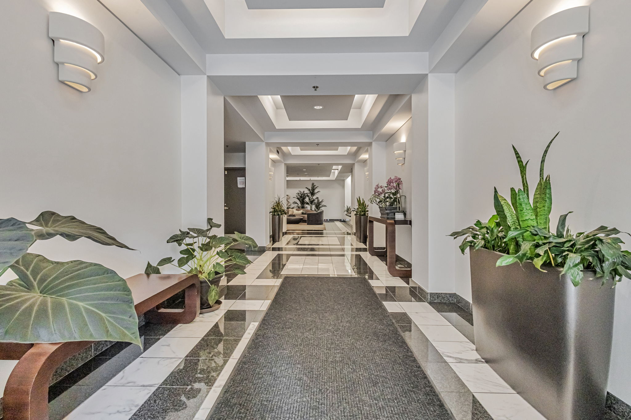 img 4 web or mls 220 lombard st 522 AvenueWest Global