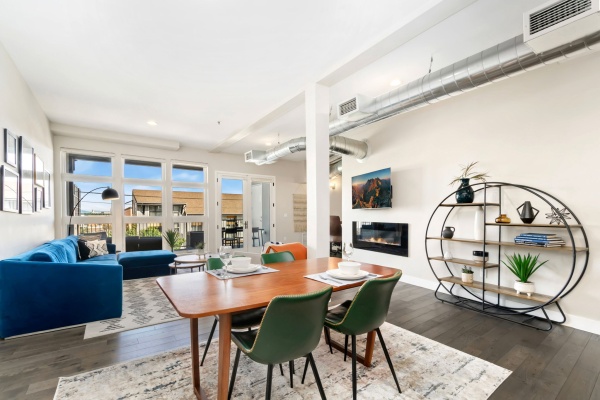 thimg 6 web or mls 3198 Blake St 302 AvenueWest Global