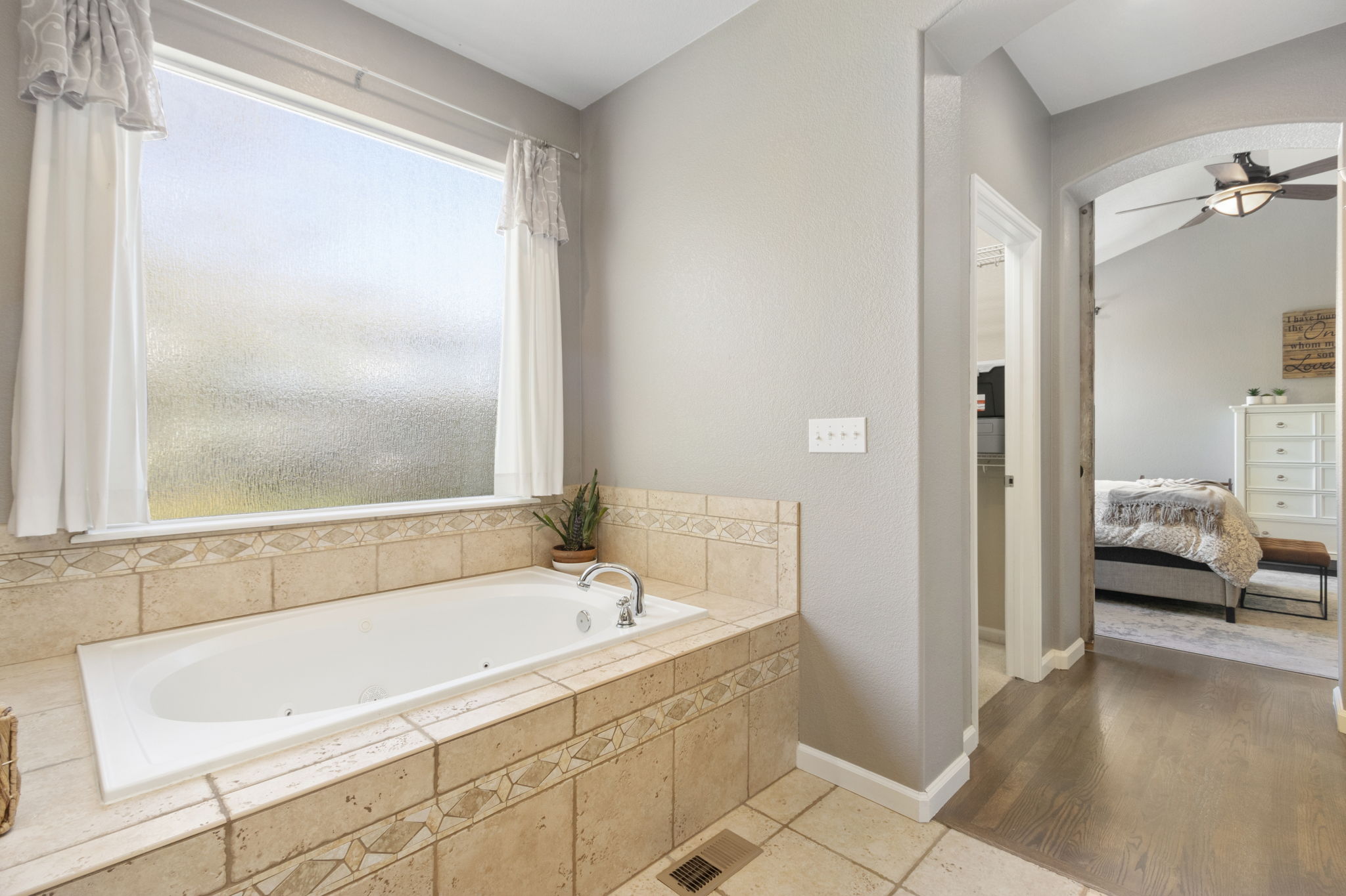 Spacious 5-Bedroom Home in Prestigious Fossil Ridge School District – Observatory Village, Fort Collins Spacious 5-Bedroom Home in Prestigious Fossil Ridge School District – Observatory Village, Fort Collins