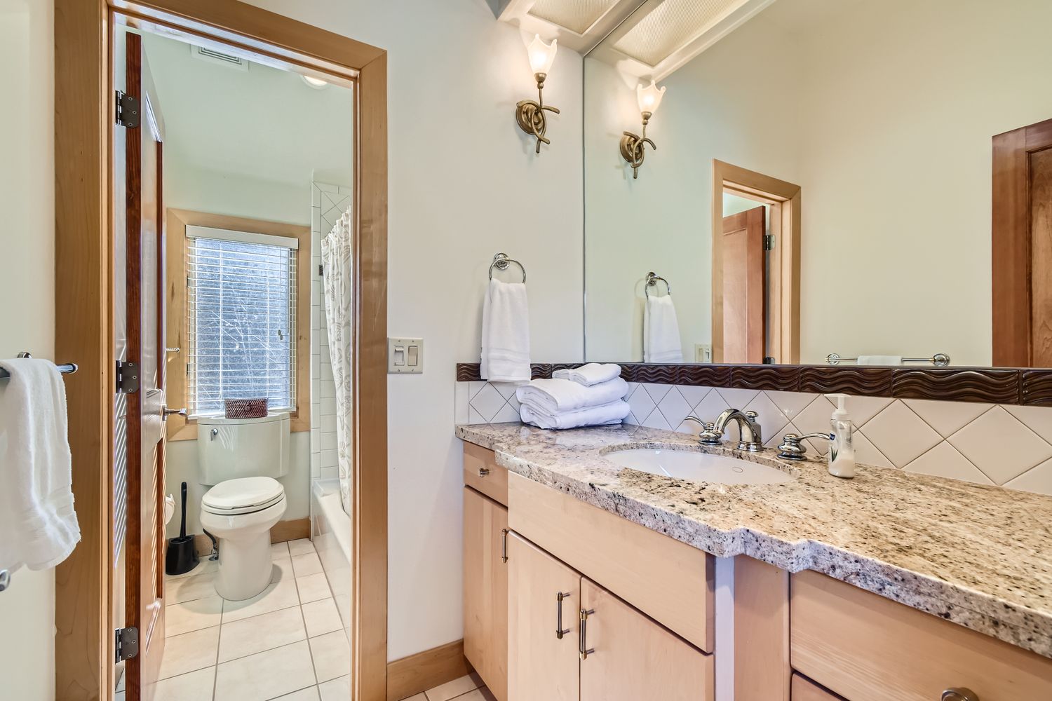 Located approximately five miles from downtown Denver, Cherry Creek is one of the city’s most desirable and dynamic neighborhoods. Known for Cherry Creek North, the area blends classic century-old homes with modern construction and vibrant commercial spaces. Trails, sidewalks, parks, and community gathering areas are woven throughout the neighborhood, and public transit and major roadways offer easy access to downtown Denver and the Denver Tech Center.
This fully furnished home offers an exceptional opportunity to enjoy upscale living in one of Denver’s most sought-after locations. Located approximately five miles from downtown Denver, Cherry Creek is one of the city’s most desirable and dynamic neighborhoods. Known for Cherry Creek North, the area blends classic century-old homes with modern construction and vibrant commercial spaces. Trails, sidewalks, parks, and community gathering areas are woven throughout the neighborhood, and public transit and major roadways offer easy access to downtown Denver and the Denver Tech Center.
This fully furnished home offers an exceptional opportunity to enjoy upscale living in one of Denver’s most sought-after locations.