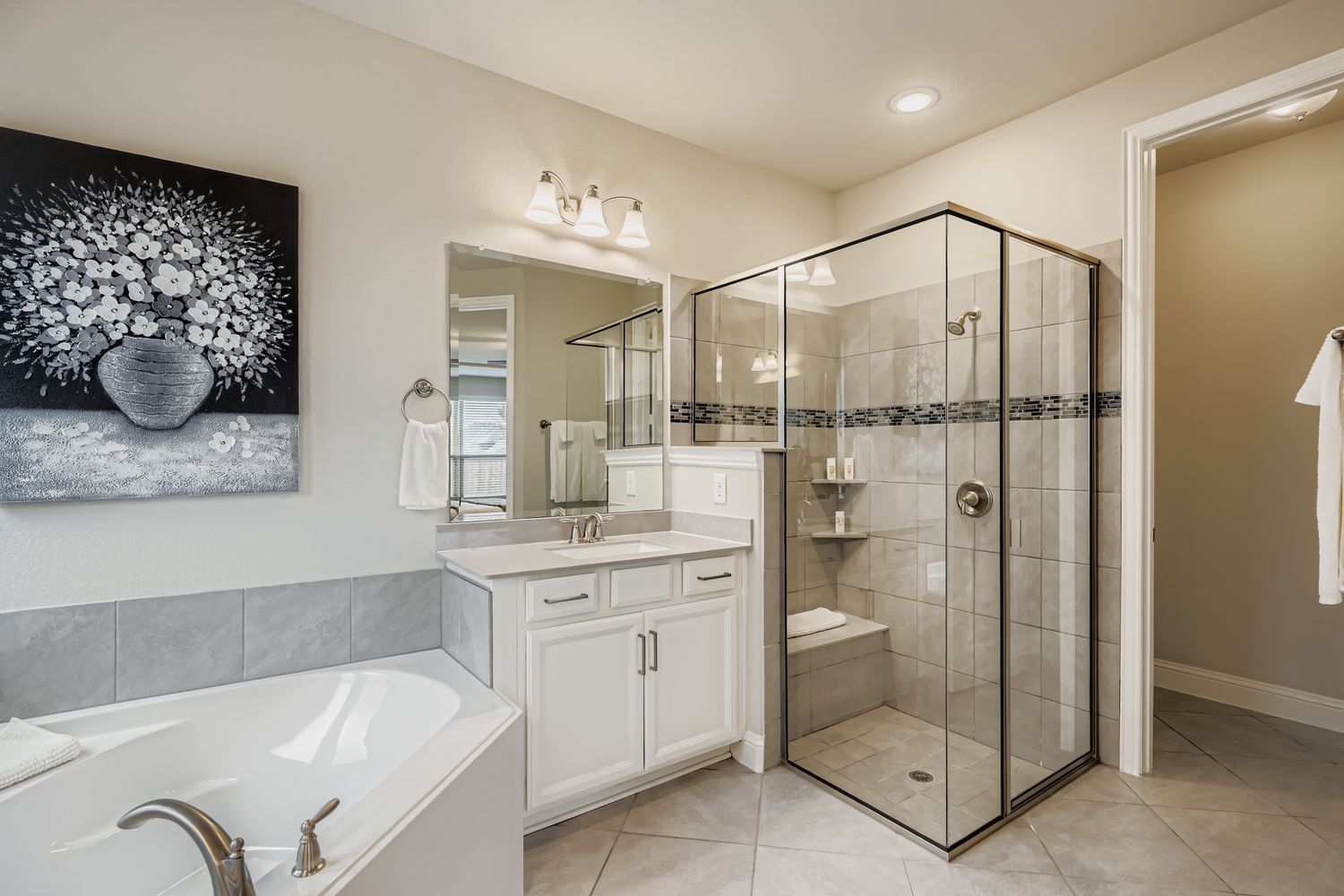 Corporate Housing, Frisco, Plano, Furnished rental, Executive housing, insurance claim housing.