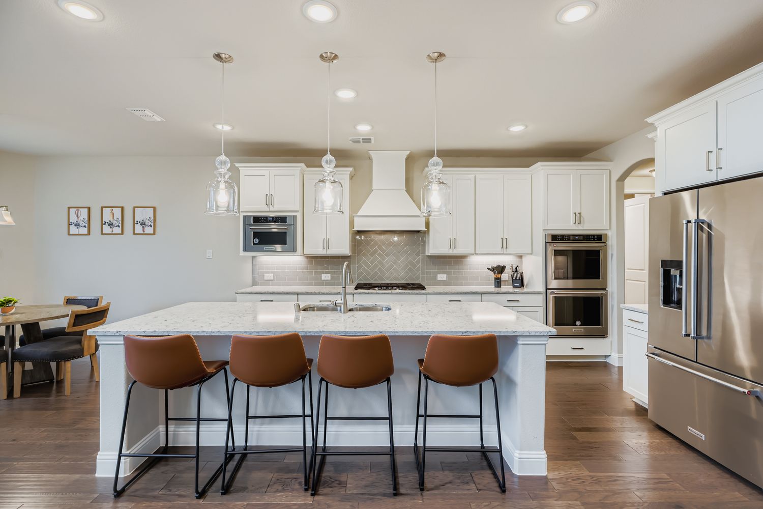 Corporate Housing, Frisco, Plano, Furnished rental, Executive housing, insurance claim housing.