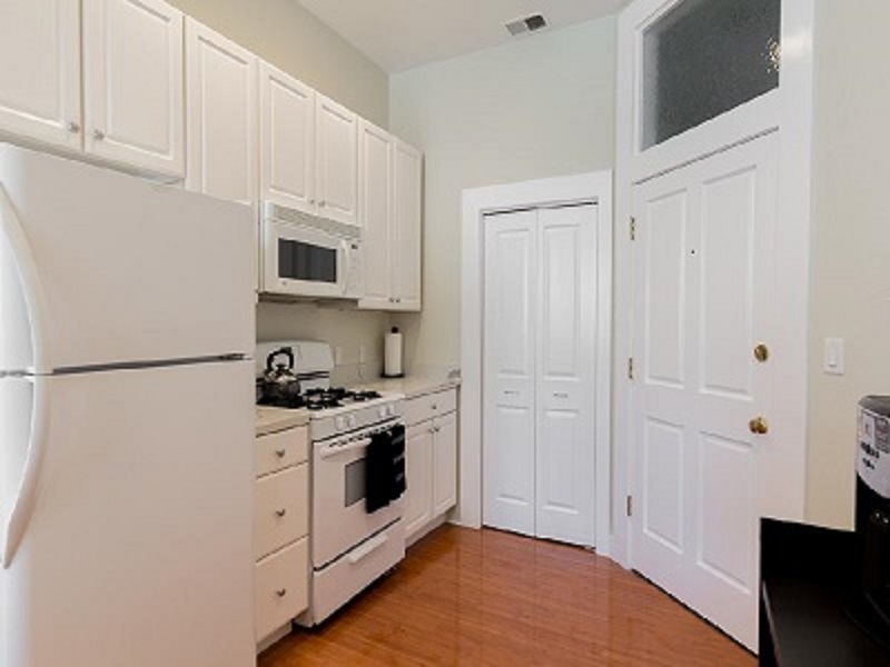 1 Bedroom/1 Bathroom condo located in North Beach! 1 Bedroom/1 Bathroom condo located in North Beach!
