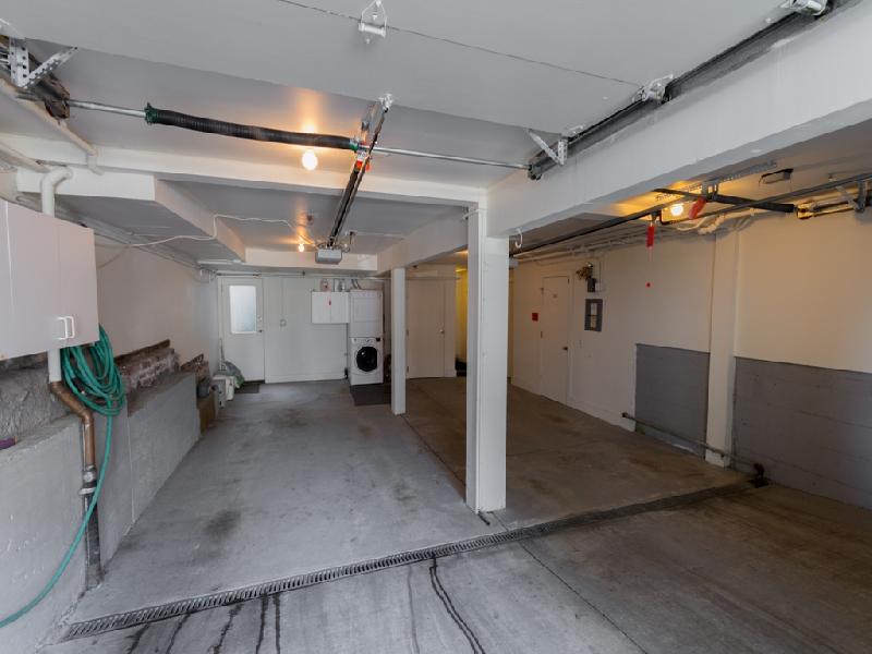 1 Bedroom/1 Bathroom condo located in North Beach! 1 Bedroom/1 Bathroom condo located in North Beach!