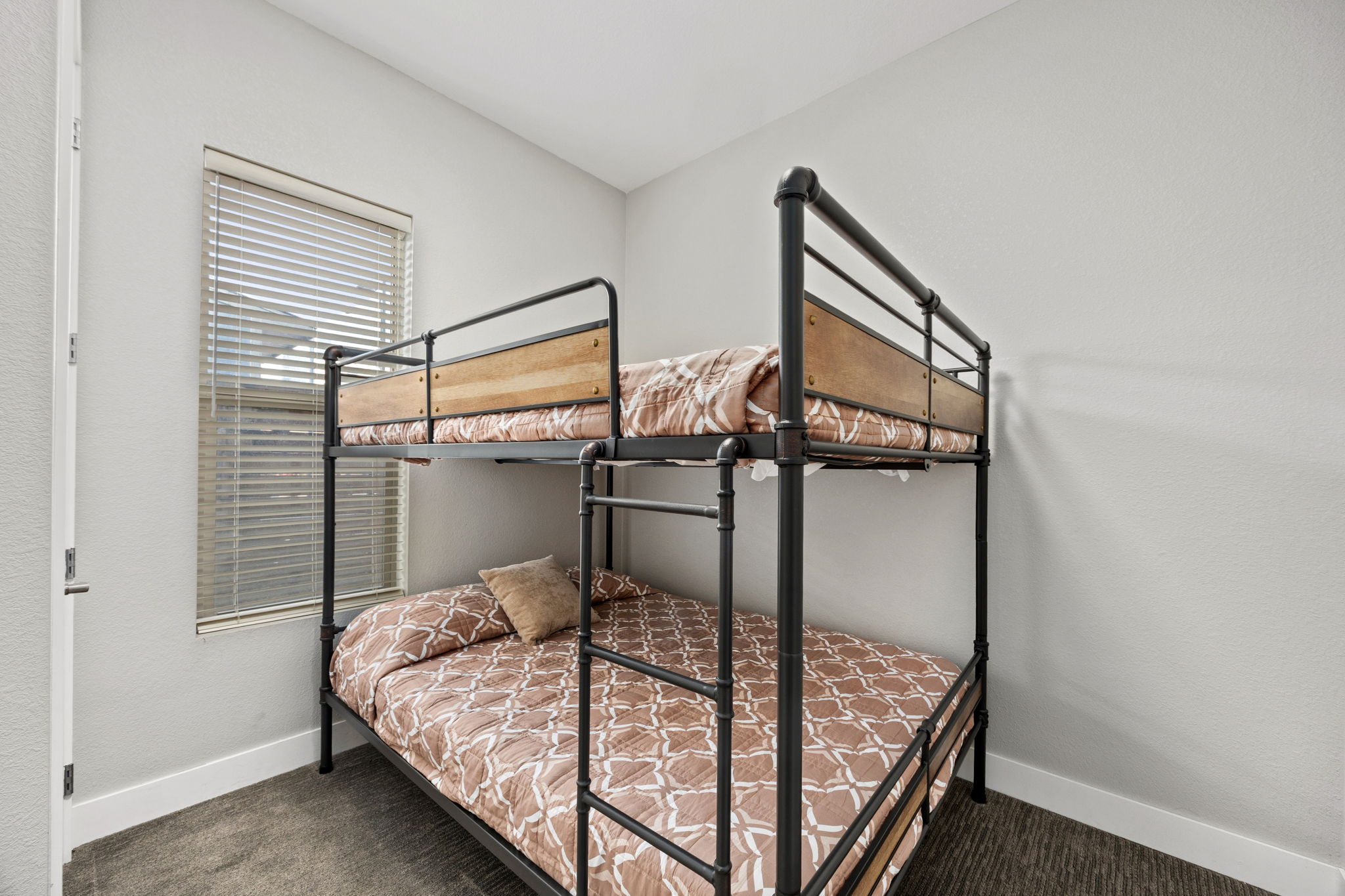 Denver, Colorado, 1, 2 & 3 Bed Options - Contact Us! , ,Townhome,Furnished,Elati ,0,2718