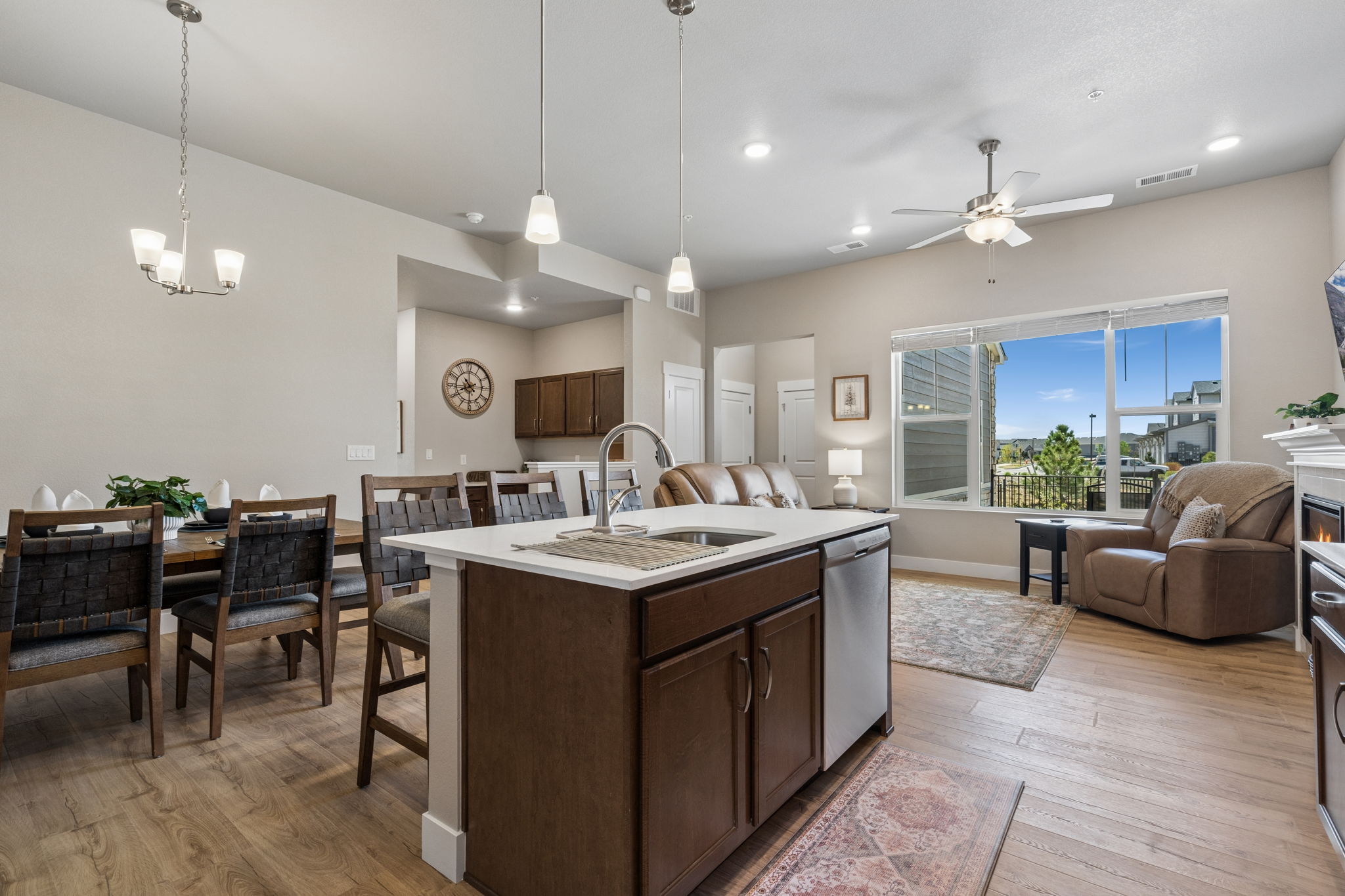 Modern Fully Furnished 2-Bedroom Condo at The Lakes at Centerra 