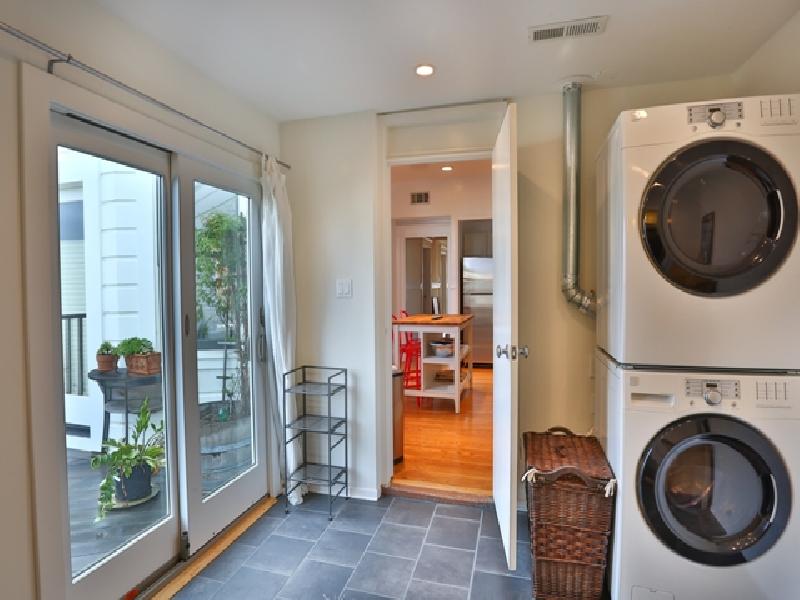 2 Bedroom and 2 Bathroom flat in Noe Valley. Features: elegant textured moldings reminiscent of turn-of-the century design, work desk, pull-out sofa, mirrored closets, walk-in closets, stool seating at the kitchen island, clawfoot bathtub, large outdoor wooden deck with views, and view of the Twin Peaks mountain to the west. This is an upper floor unit. There is no assigned parking with the property, but street parking is not difficult as there are no time restrictions.

Short walk to the vibrant commercial corridor of 24th Street featuring a Whole Foods market, boutiques, bars, Starbucks and Zagat rated restaurants. Corporate shuttles are within walking distance.
