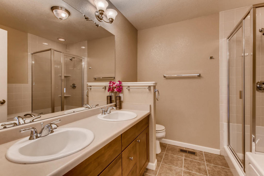 Highlands Ranch, Colorado, 3 Bedrooms Bedrooms, ,2.5 BathroomsBathrooms,Townhome,Furnished,Gold Peak,1252