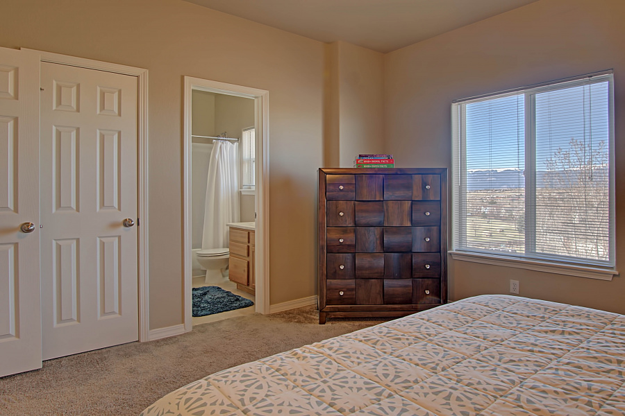 Colorado Springs, Colorado, 80923, 3 Bedrooms Bedrooms, ,3 BathroomsBathrooms,Condo,Furnished,Stetson Hills,Kerry Lynn,2,1290