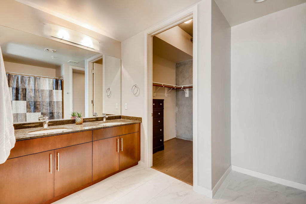 Las Vegas, Nevada, 2 Bedrooms Bedrooms, ,2 BathroomsBathrooms,Condo,Furnished,Juhl,E Bonneville,11,1312