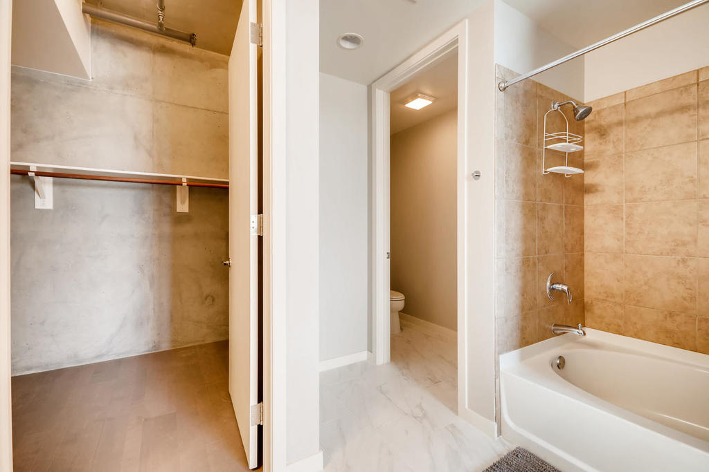 Las Vegas, Nevada, 2 Bedrooms Bedrooms, ,2 BathroomsBathrooms,Condo,Furnished,Juhl,E Bonneville,11,1312