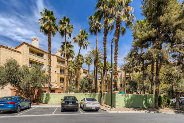 thimg 210 E Flamingo Rd Unit 137 large 001 002 Exterior Front 1500x1000 AvenueWest Global